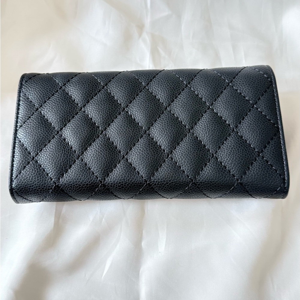 🖤 Elegant Black Quilted Caviar Women's Wallet New - Picture 3 of 7